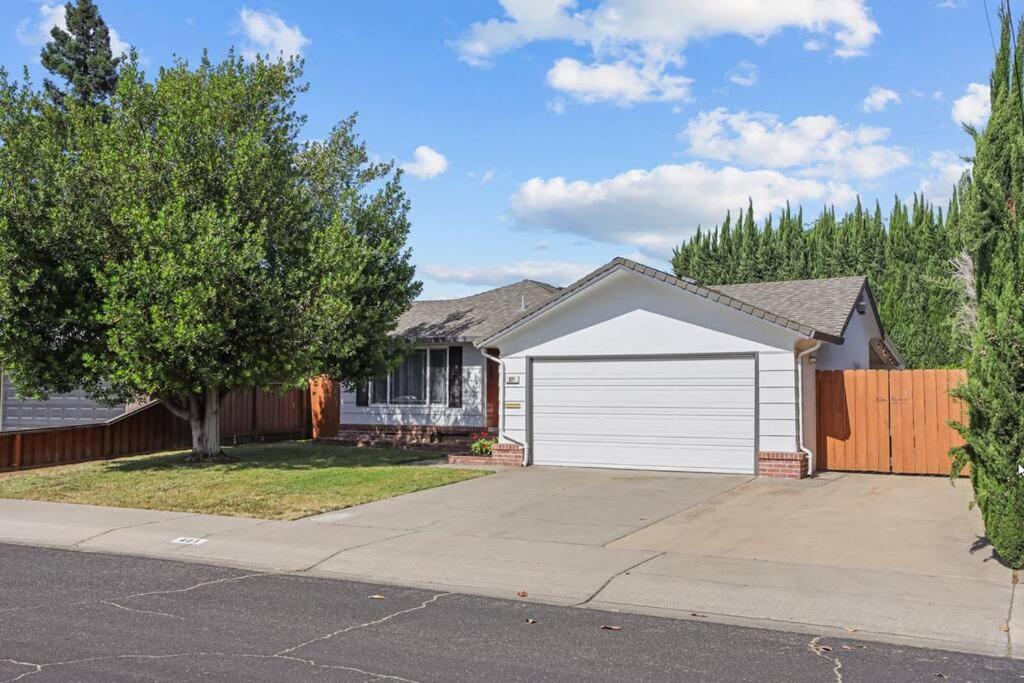 Trinity Escape Entire Home Near Lodi Lake Luaran gambar